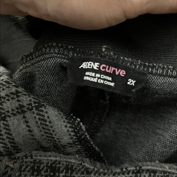 😍SHOW SPECIAL - ARDENE CURVE Grey & Black Plaid Pull on Elastic Waist Leggings - Picture 5 of 10
